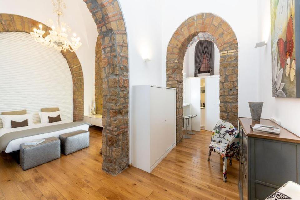 Appartamento [Colosseo] Loft con Jacuzzi Roma Esterno foto