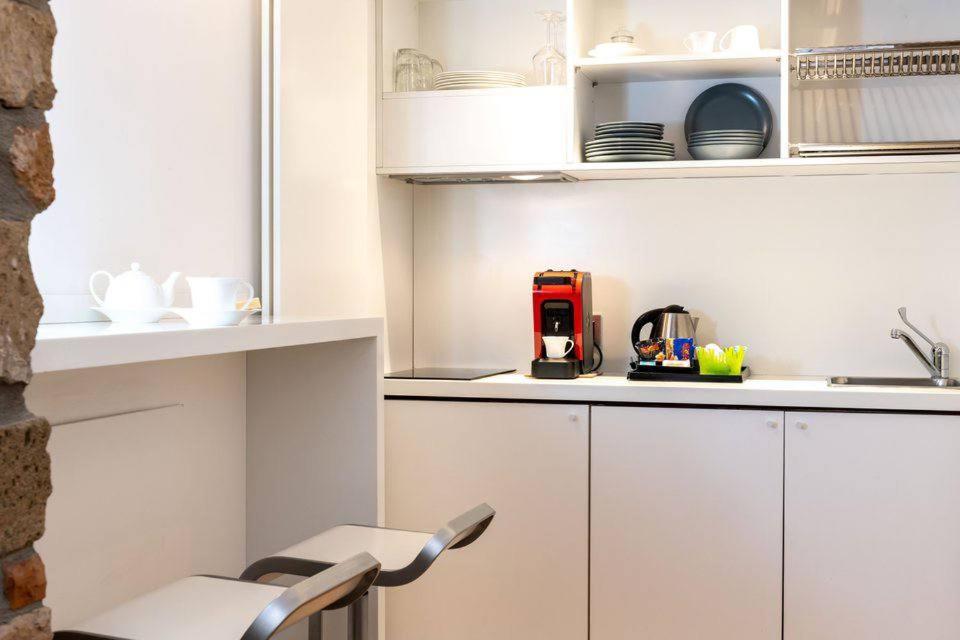 Appartamento [Colosseo] Loft con Jacuzzi Roma Esterno foto